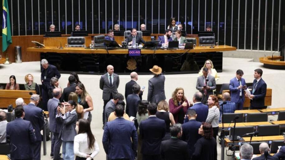 Governo Lula intensifica defesa do PL 4.675/2025 e gera críticas sobre transparência