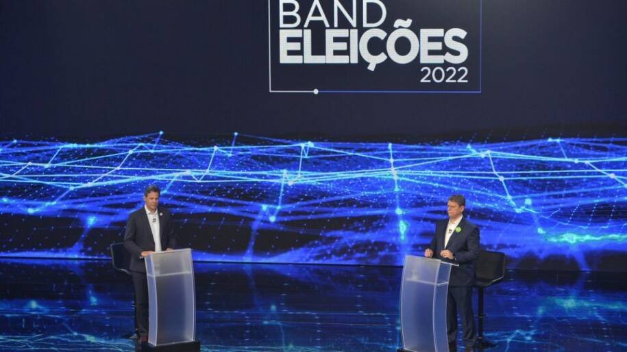 Grupo Bandeirantes confirma debates entre Tarcísio e Haddad em agosto de 2026