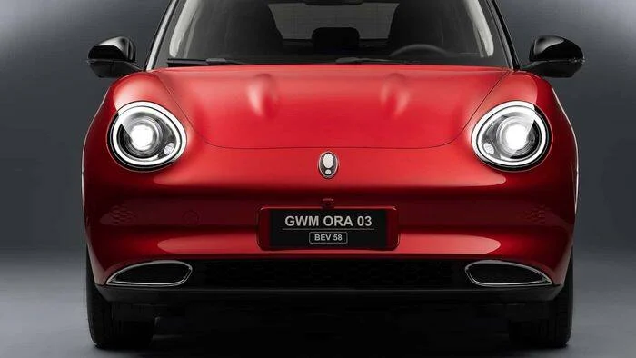 GWM reduz preço do Ora 03 e desafia BYD Dolphin após lançamento do Ora 05