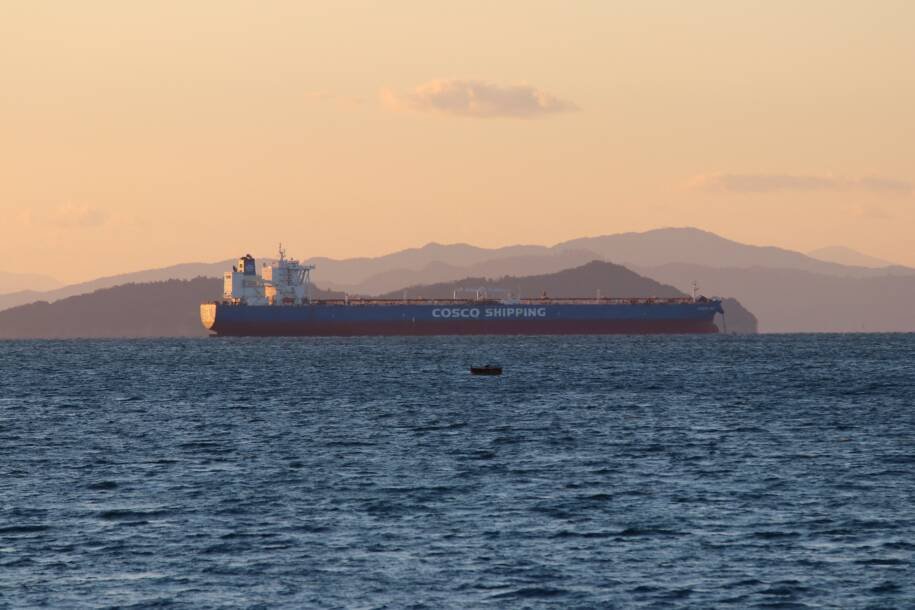 Houthis atacam Aramco e reduzem tráfego no Bab el-Mandeb a apenas 11 navios