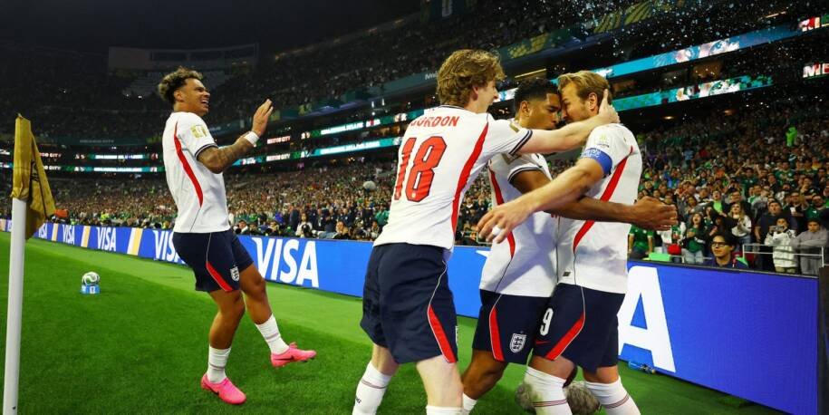 Inglaterra vence México no Azteca e avança na Copa, enquanto sonho mexicano acaba