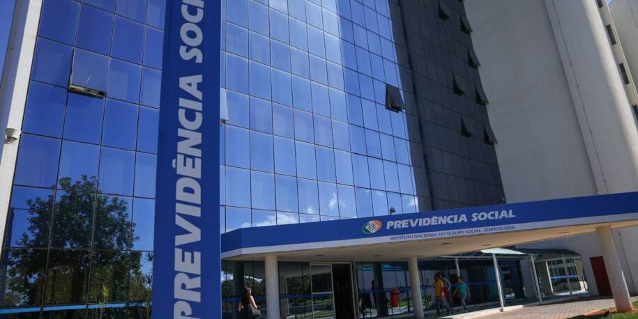 INSS revela queda na fila de pedidos e promete acelerar análise de benefícios