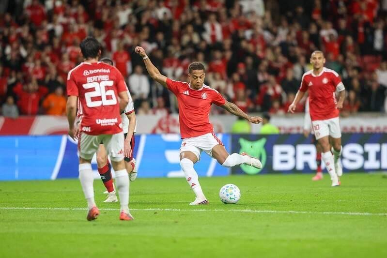Inter e Flamengo empatam em 1 a 1: Paulo Pezzolano reage à pressão no Beira-Rio