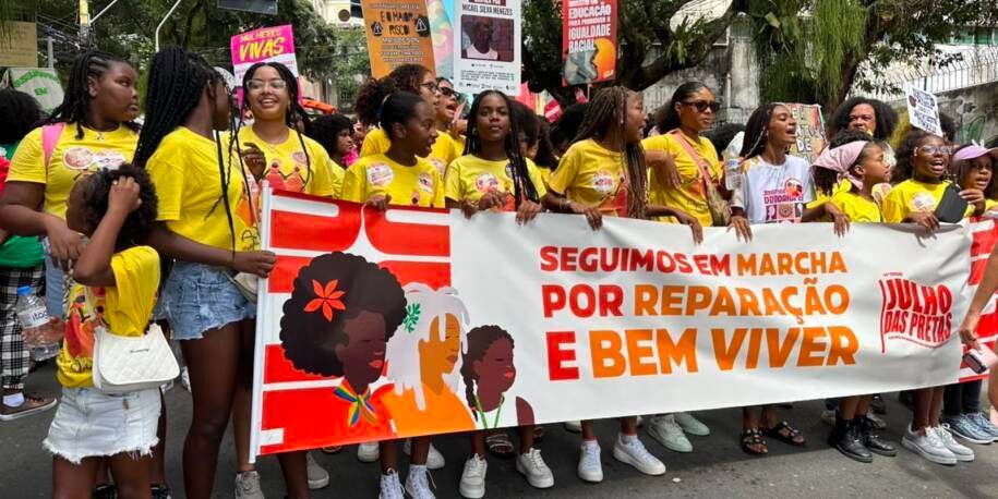 Julho das Pretas: Mulheres Negras Marcham em Todo o Brasil por Direitos e Justiça