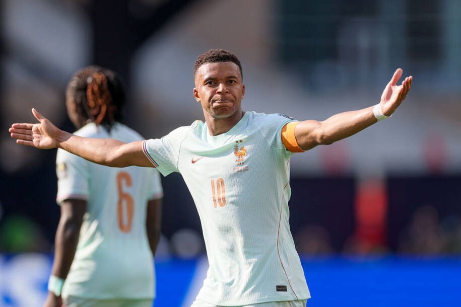 Kylian Mbappé supera Gerd Müller e brilha com 11 gols na Copa do Mundo 2026