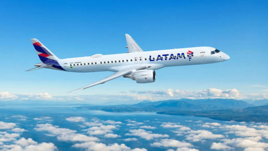Latam lança Premium Economy em novos aviões e desafia Azul com inovação