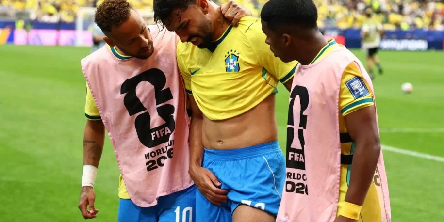 Lucas Paquetá sofre lesão na coxa e Brasil enfrenta crise antes das oitavas