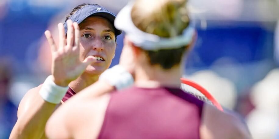 Luisa Stefani avança em Wimbledon e busca repetir campanha histórica nas duplas