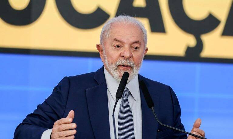 Lula anuncia R$ 500 milhões para saúde na Bahia e inaugura hospital em Alagoinhas