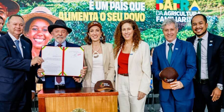 Lula defende soberania alimentar e anuncia R$ 97,7 bi em créditos para agricultores