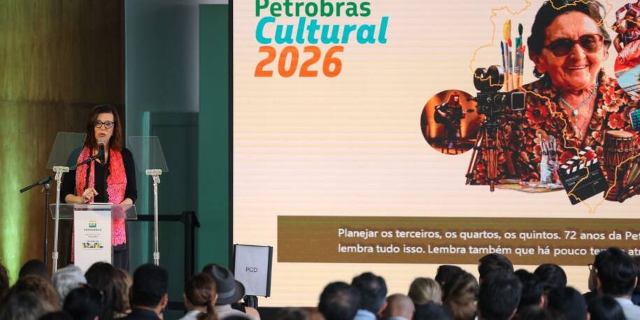 Magda Chambriard anuncia redução de preços e alerta sobre subsídios na Petrobras