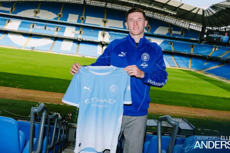 Manchester City contrata Elliot Anderson por 135 milhões e faz história