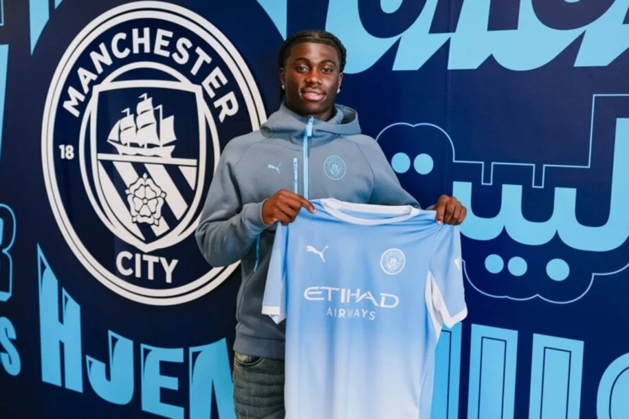 Manchester City contrata Jeremy Monga, jovem estrela de 17 anos, por 12 milhões de euros!