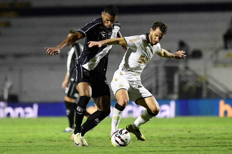 Marcelo Hermes brilha e garante vitória do Criciúma sobre a Ponte Preta em jogo tenso