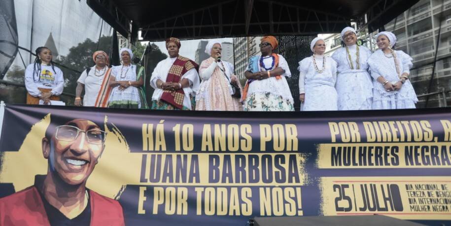 Marcha das Mulheres Negras em SP clama por justiça a Luana Barbosa após 10 anos