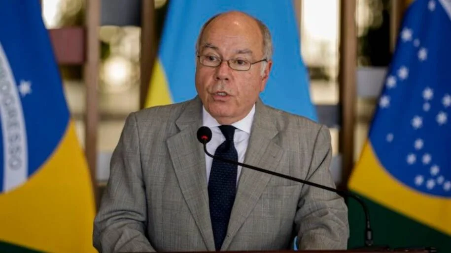 Mauro Vieira revela que EUA impõem tarifa de 25% por resistência a Trump