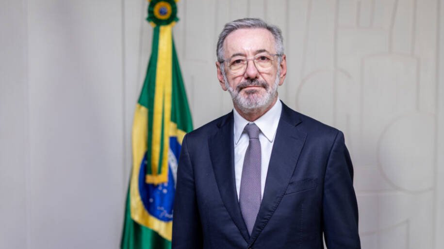 Ministério da Indústria confirma dupla taxação de 37,5% e Brasil reage