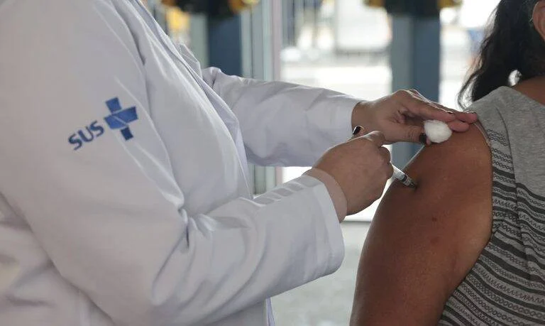 Ministério da Saúde revela que vacinação de gestantes evita bronquiolite em bebês