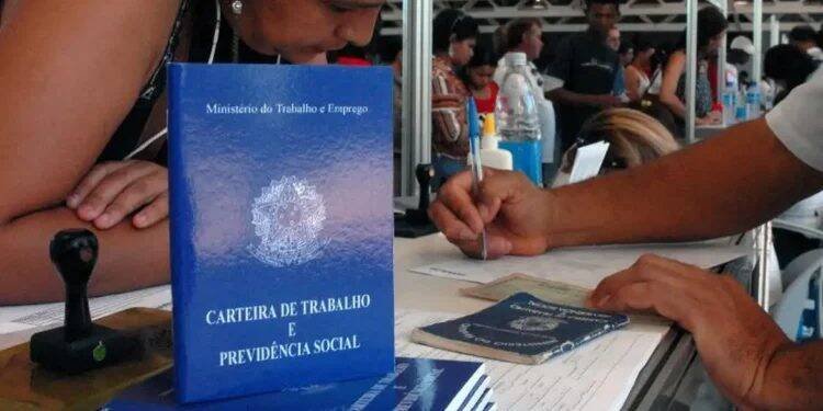 Ministério do Trabalho libera R$ 5,4 bilhões para 4,3 milhões de trabalhadores