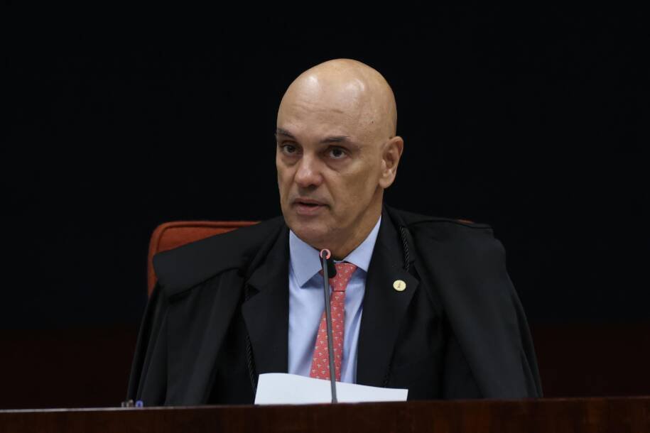 Ministro Alexandre de Moraes exige explicações sobre falhas na tornozeleira de Débora do Batom