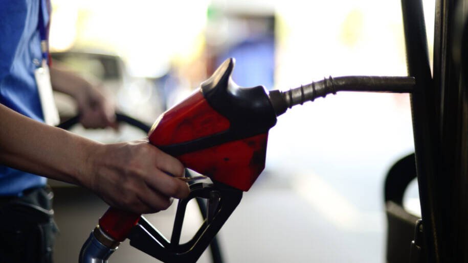 MPF aciona Justiça Federal e pede suspensão de aumento de etanol na gasolina