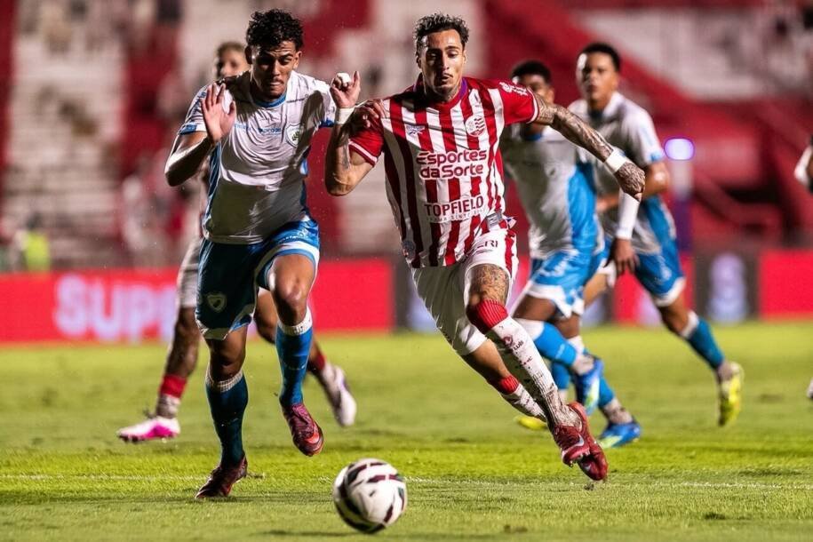 Náutico supera Londrina em jogo tenso e encerra jejum de vitórias após dois meses