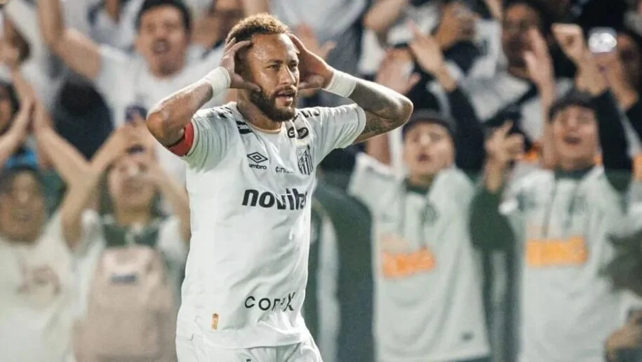 Neymar rebate jornalistas após empate do Santos e critica reportagens maliciosas