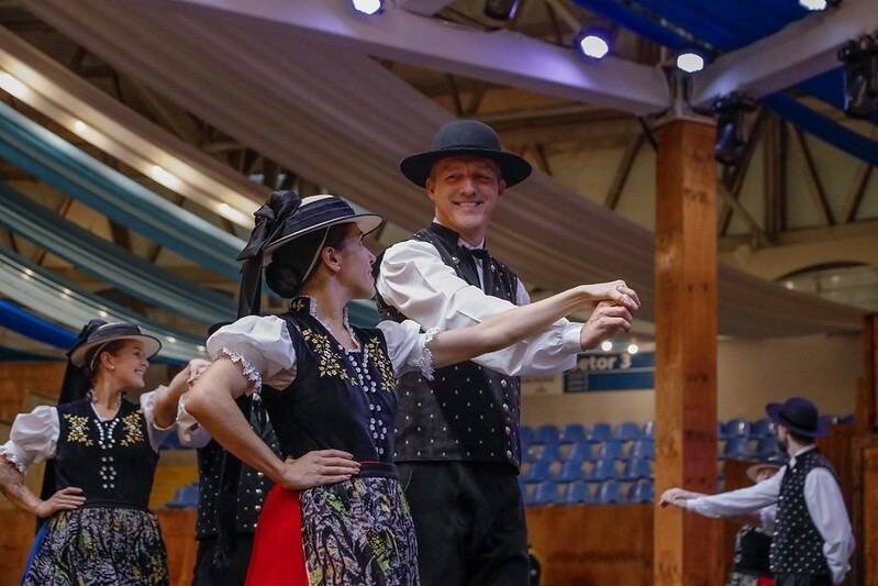 Oktoberfest Blumenau prorroga inscrições para Festival de Danças Germânicas até 18 de agosto