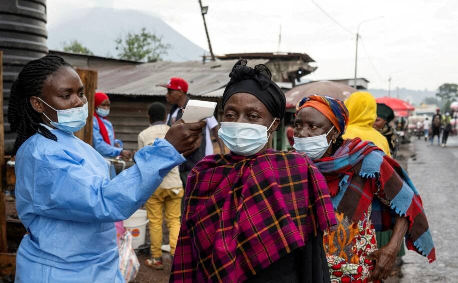 OMS inicia ensaio clínico para ebola na RDC após ataque e 438 mortes