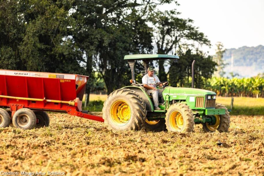 Prefeita Rejane Gambin aprova reforma do Serviço de Inspeção Municipal e gera polêmica