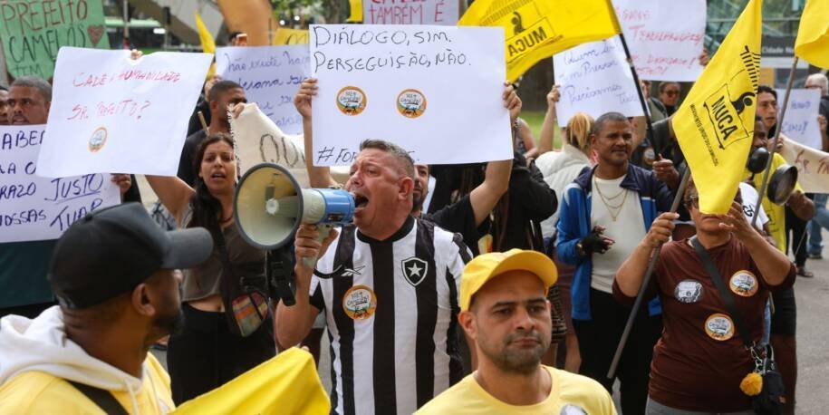 Prefeito Eduardo Cavaliere ignora pedidos de camelôs e intensifica fiscalização