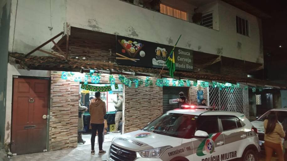 Prefeitura de Camboriú fiscaliza 15 estabelecimentos e flagra irregularidades graves