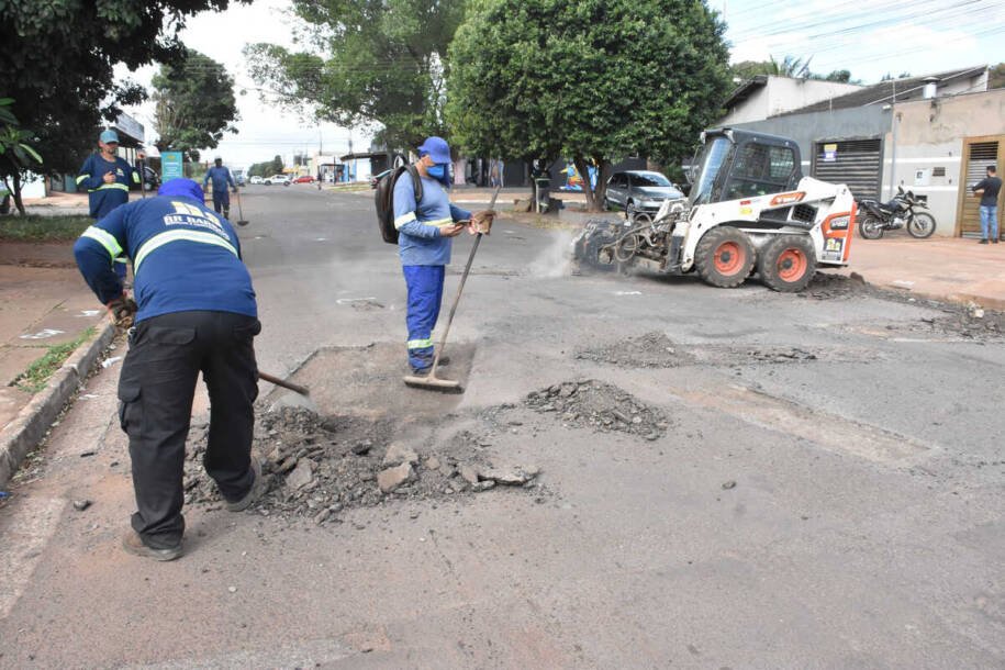 Prefeitura de Campo Grande retoma tapa-buraco após crise e investigações do MPMS