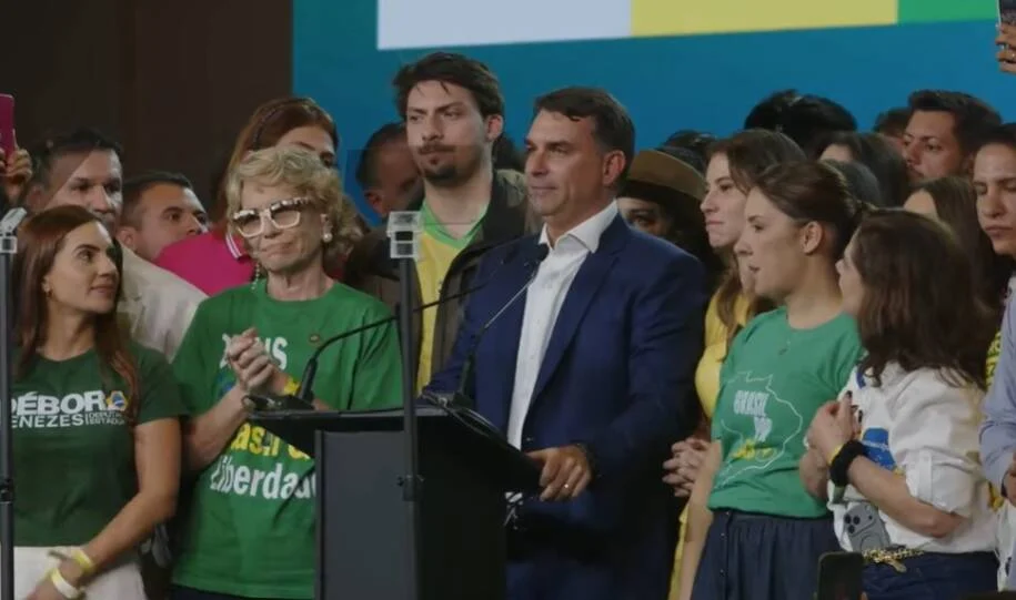 PT e Brasil da Esperança acionam STF e TSE contra vídeo de Bolsonaro em ato de Flávio