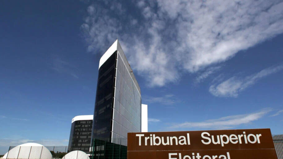 PT e PL protocolam mais de 130 ações no TSE e intensificam disputa judicial