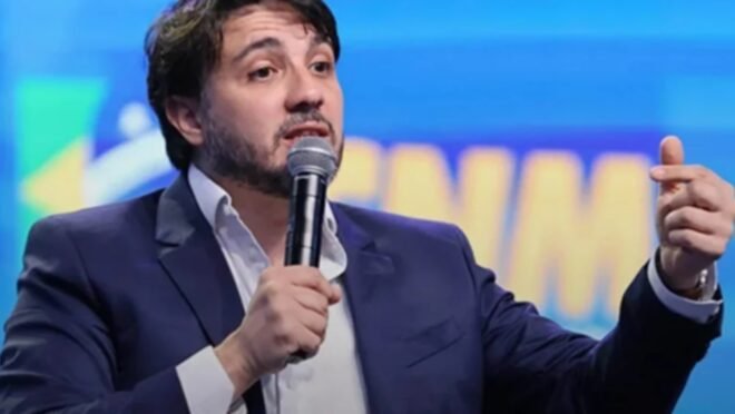 Renan Santos apresenta plano radical: desfavelização e superpresídios em 2026