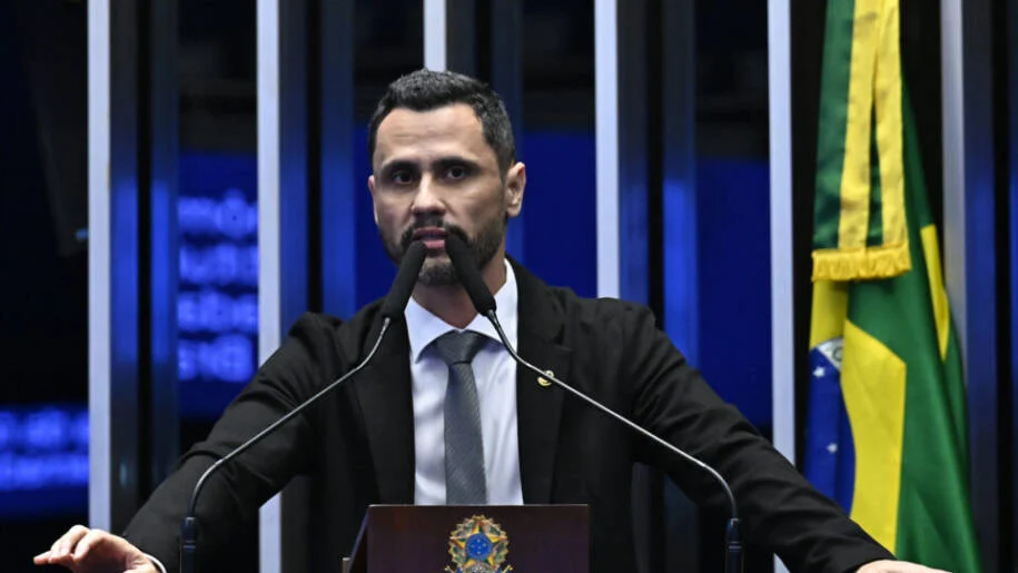 Republicanos exclui Cleitinho Azevedo da disputa pelo governo de Minas Gerais