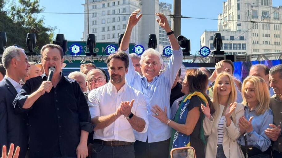 Ronaldo Caiado desafia Lula e critica Flávio Bolsonaro em lançamento presidencial