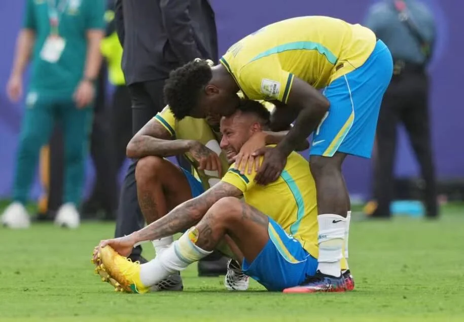 Seleção Brasileira é eliminada e debate sobre futuro do futebol se intensifica