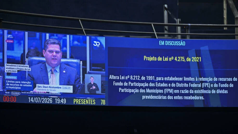 Senado aprova limite de 5% para retenção de fundos e gera polêmica entre senadores