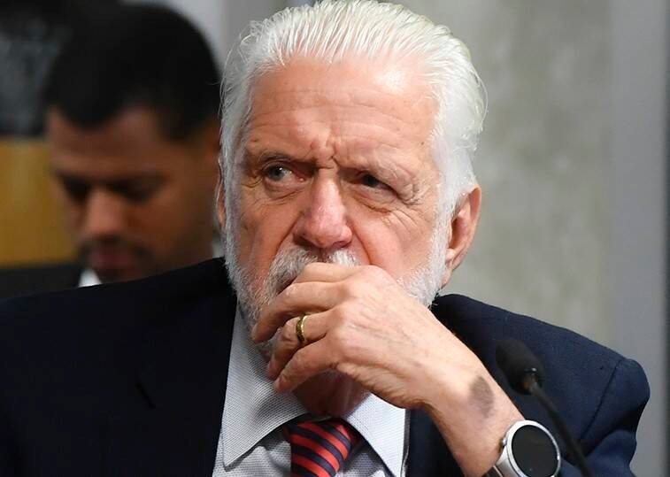 Senador Jaques Wagner e ex-sócio do Master têm 74 ligações investigadas pela PF