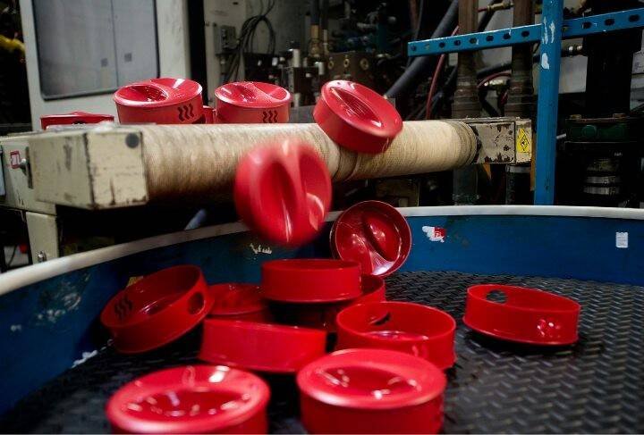 S&P Global revela queda do PMI industrial dos EUA e alerta sobre emprego