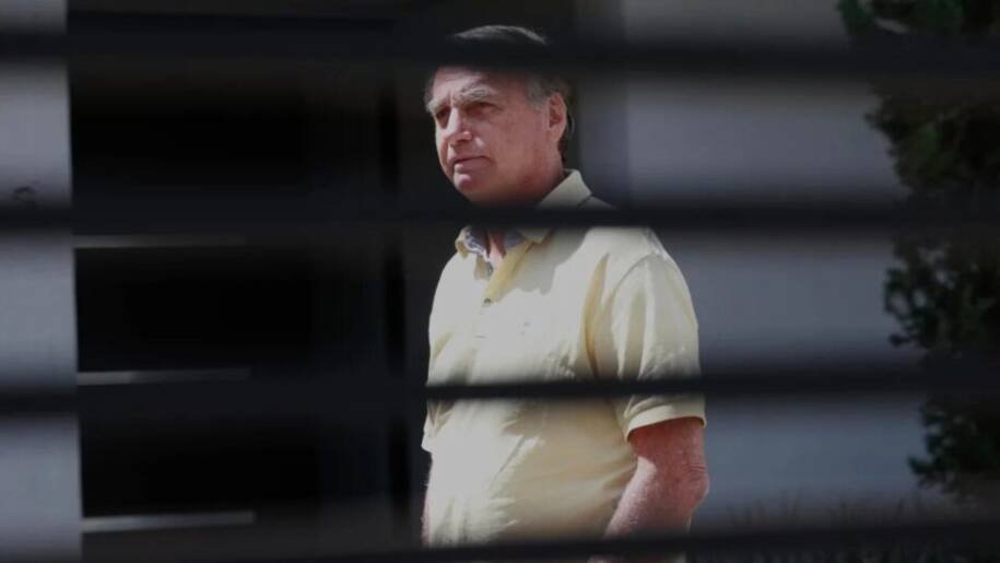 STF impõe prazos e Flávio Bolsonaro critica decisão sobre carta de Jair