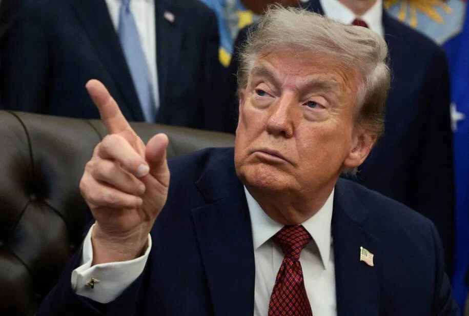 Trump avalia intensificar ataques contra o Irã após reunião com assessores