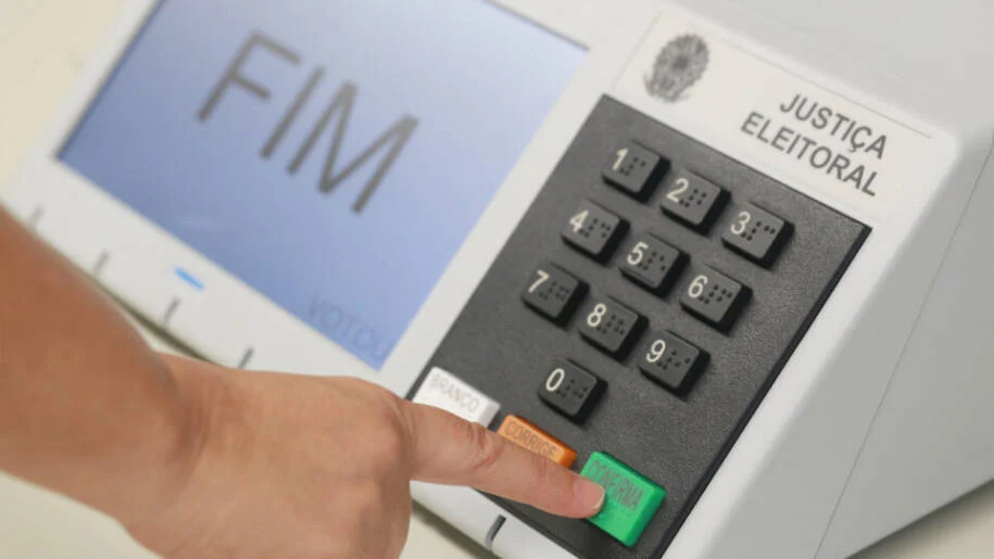 TSE revela crescimento de 31,82% no eleitorado brasileiro no exterior; tensão aumenta