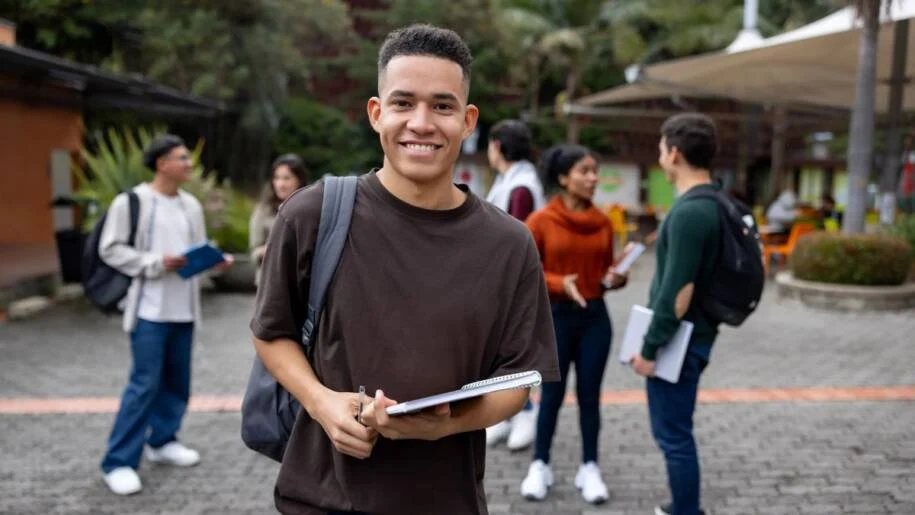 Univali e Prefeitura de Balneário Camboriú oferecem vagas no Programa Jovem Aprendiz até 29 de julho
