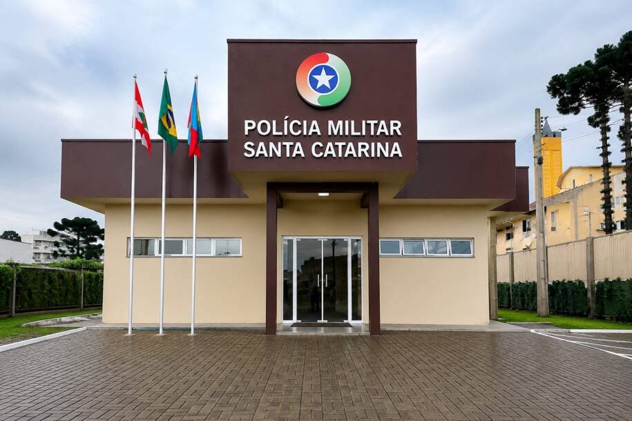Vereador Leonel Camasão pede revogação de Medalha da PM a condenado por tráfico