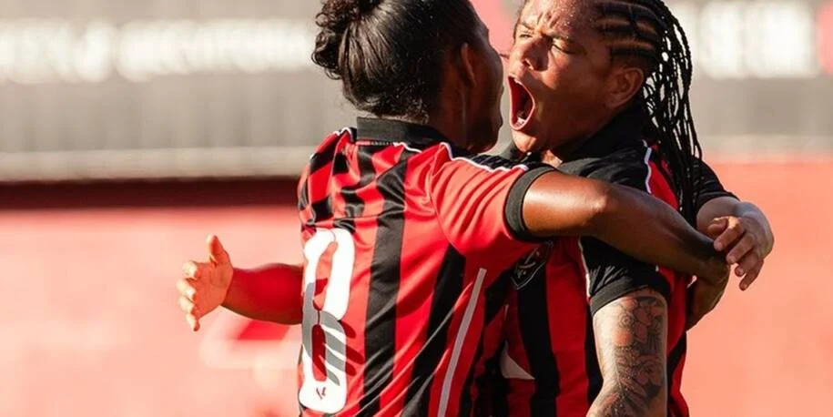 Vitória supera Botafogo e deixa lanterna do Brasileiro Feminino em Salvador