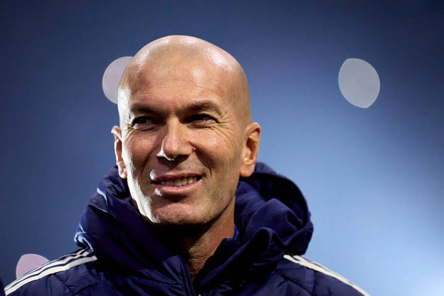 Zinedine Zidane assume seleção da França após cinco anos de espera e pressão