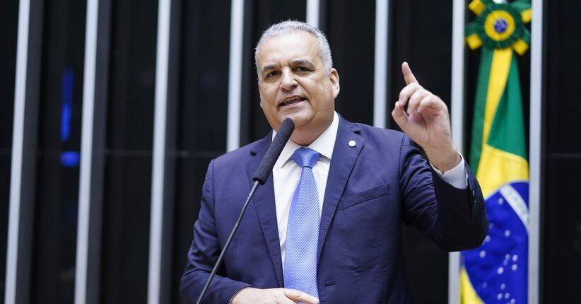 Alfredo Gaspar é escolhido por Flávio Bolsonaro e gera polêmica na CPMI do INSS